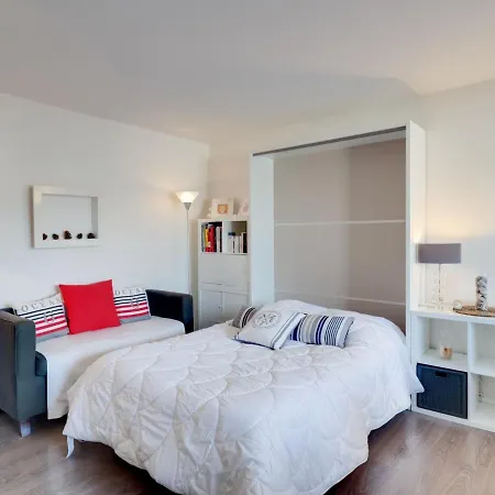 Studio Clair Apartment *